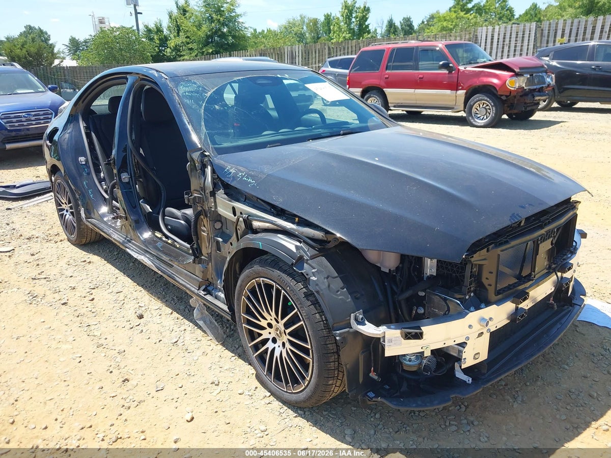 2026 MERCEDES-BENZ C 300