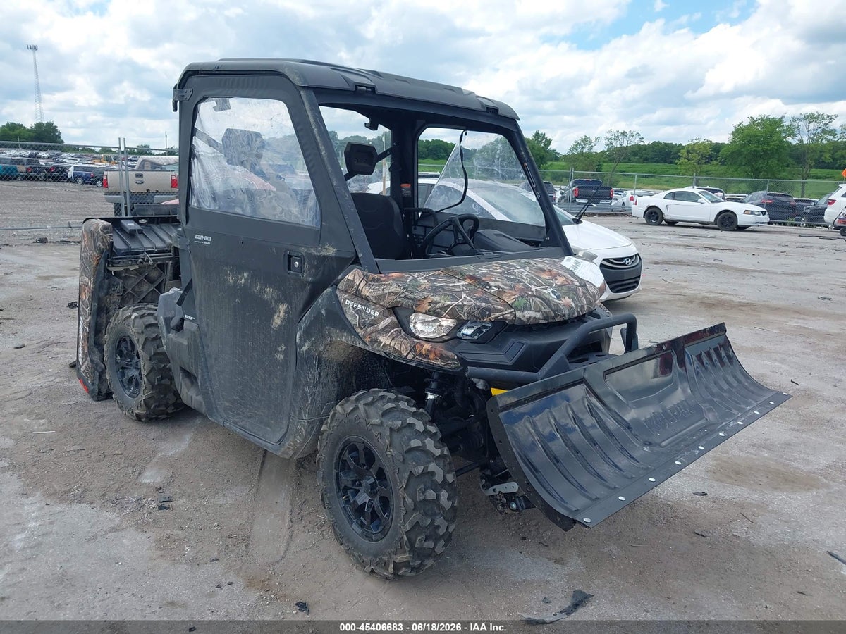 2024 CAN-AM DEFENDER XT HD7