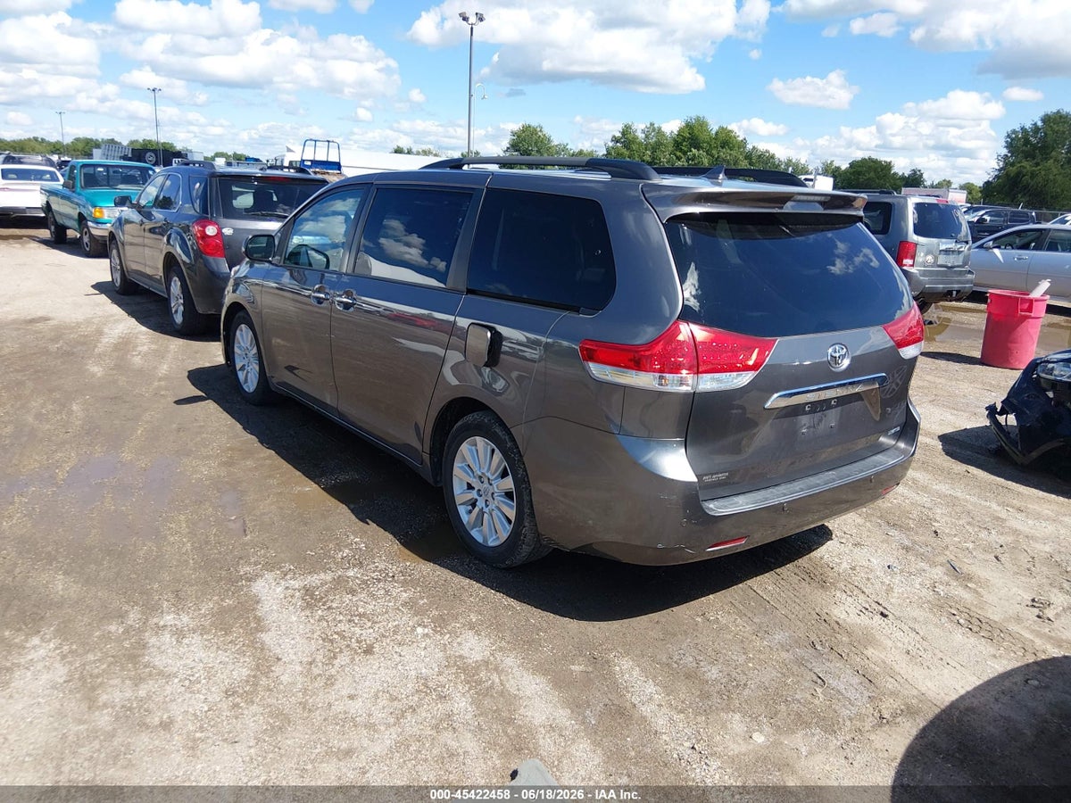 2011 TOYOTA SIENNA LIMITED V6 — снимка 3