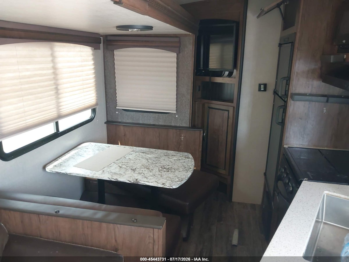 2017 CRUISER RADIANCE 25 RL — снимка 5