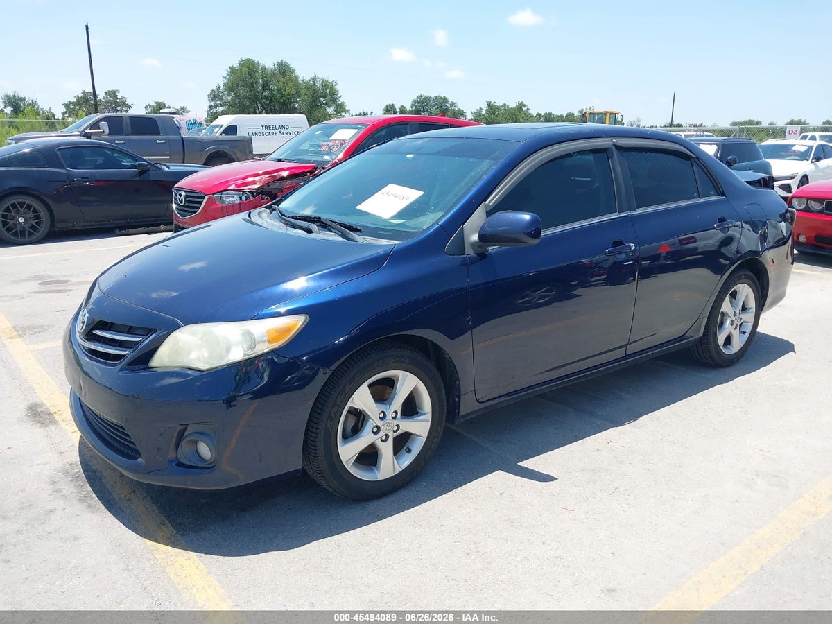 2013 TOYOTA COROLLA LE — снимка 2