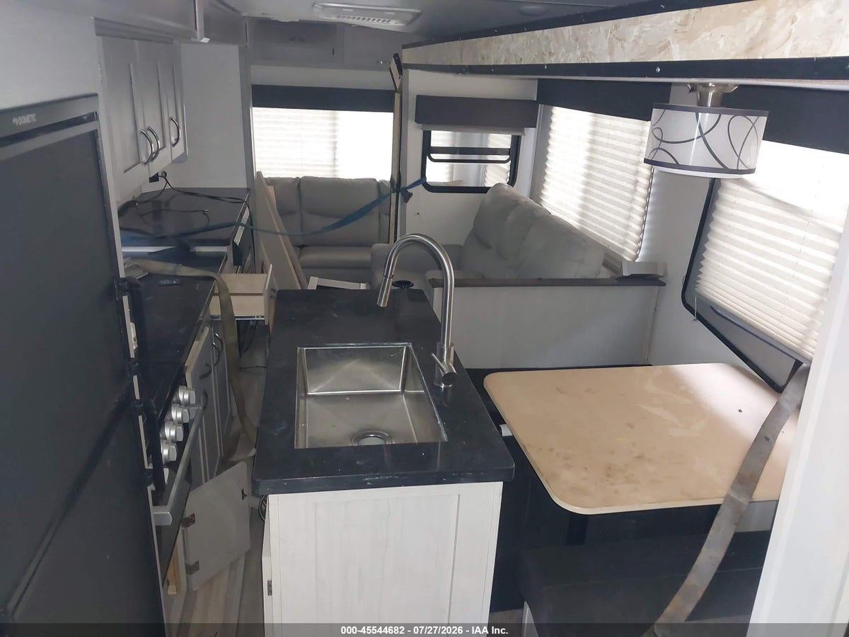 2021 FOREST RIVER TRACER — photo 5