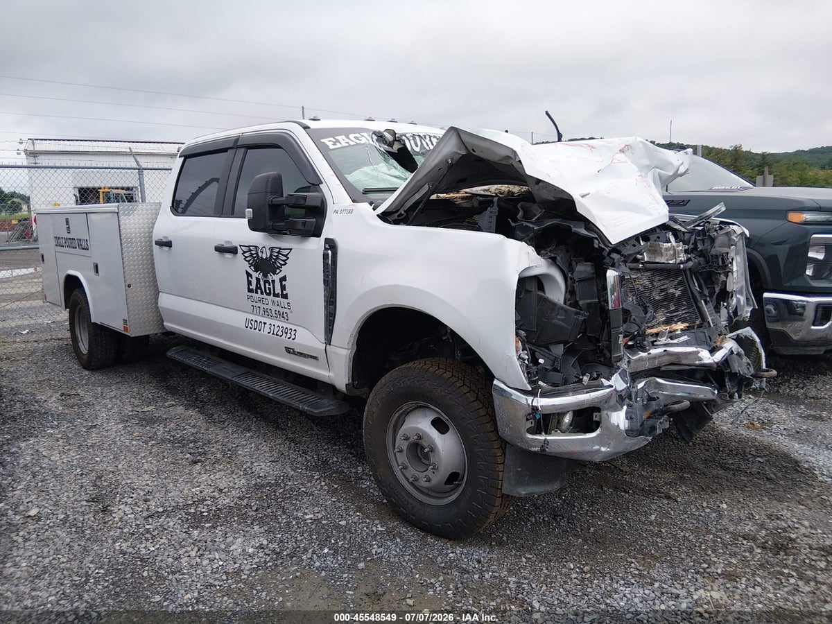 2024 FORD F-350 CHASSIS LARIAT/XL/XLT