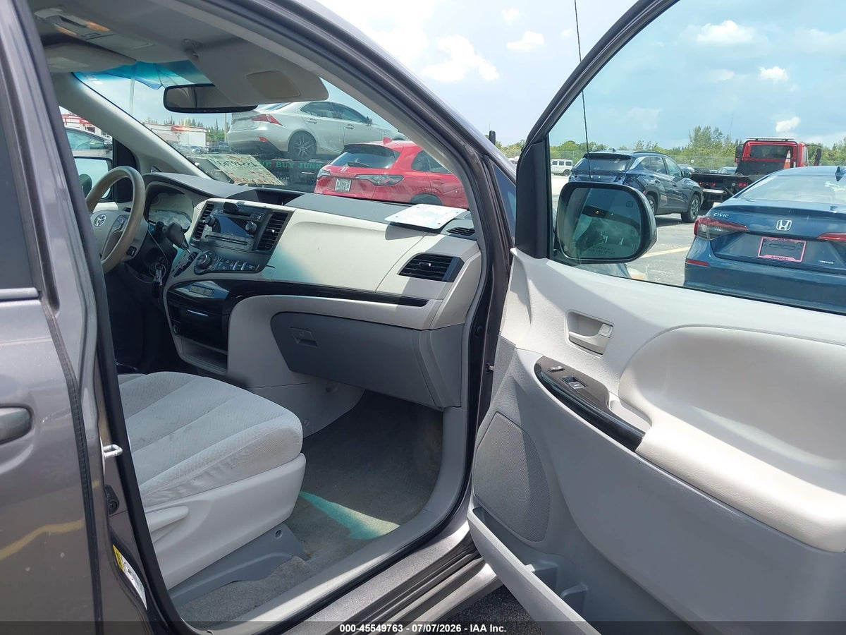 2014 TOYOTA SIENNA LE V6 8 PASSENGER — снимка 5