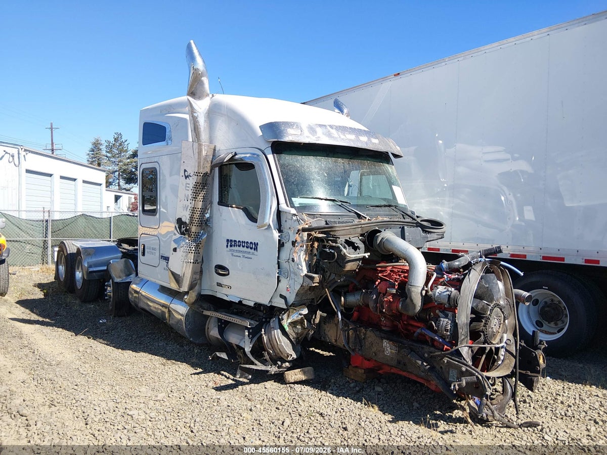 2025 KENWORTH W990
