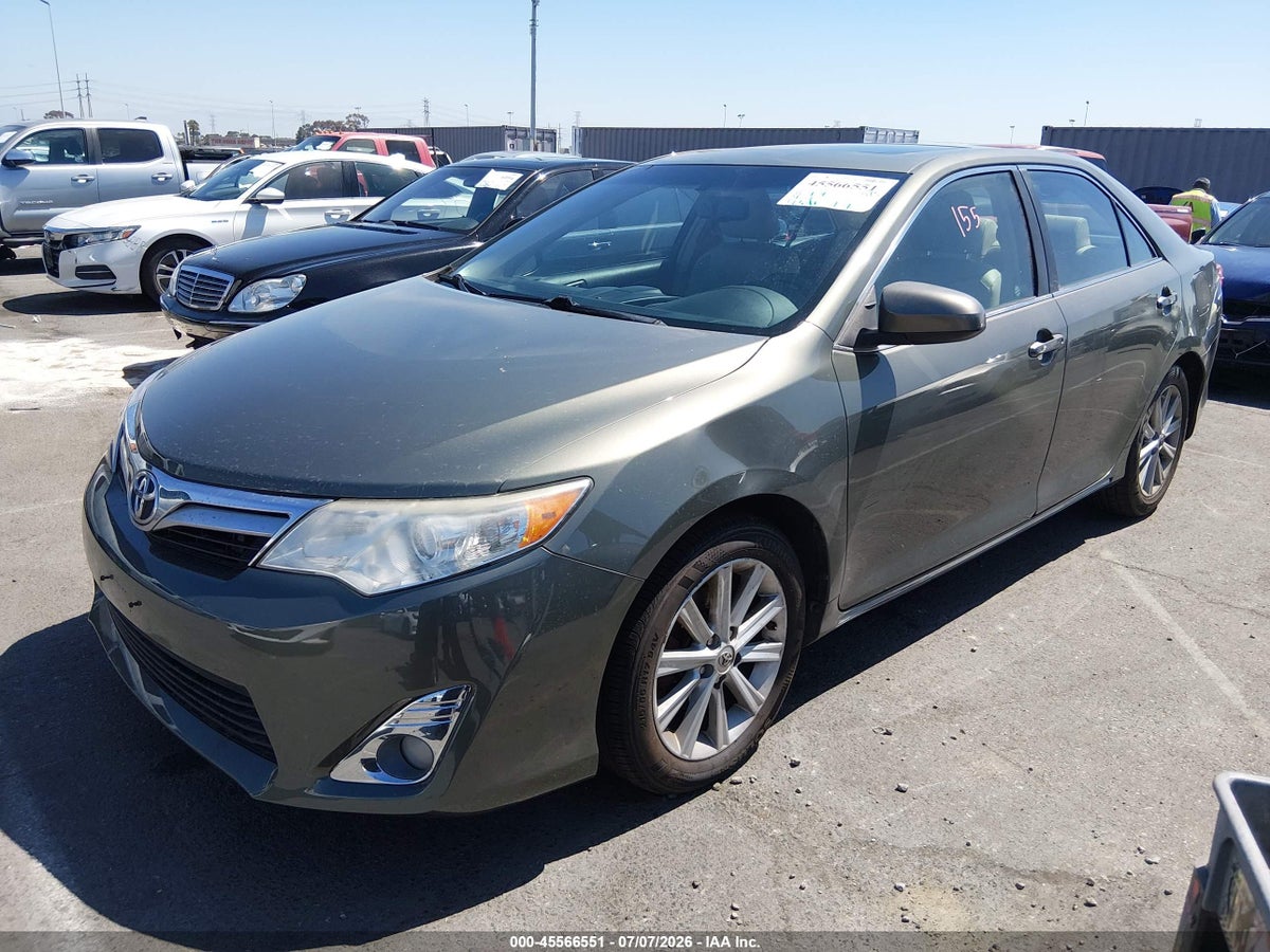 2014 TOYOTA CAMRY XLE — снимка 2