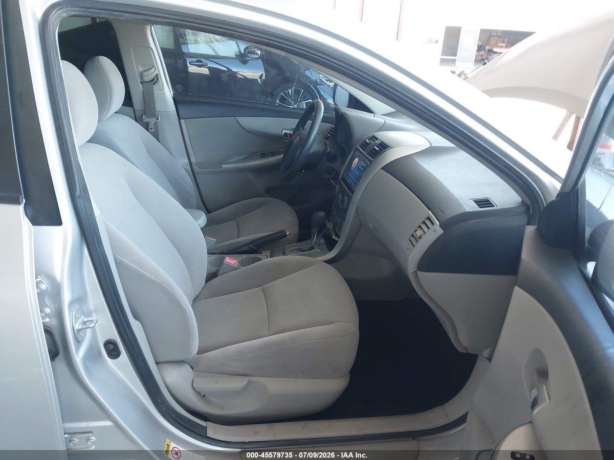 2011 TOYOTA COROLLA LE — снимка 5