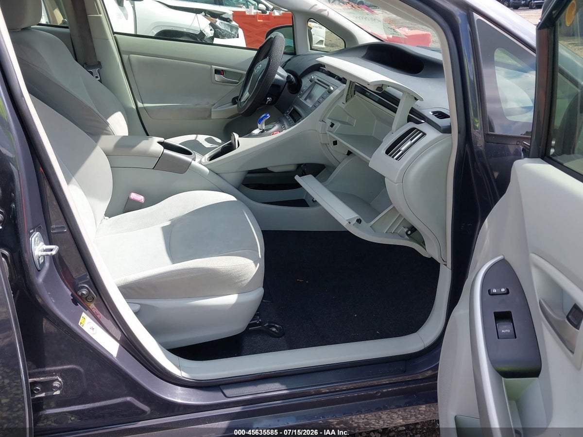 2013 TOYOTA PRIUS TWO — снимка 5