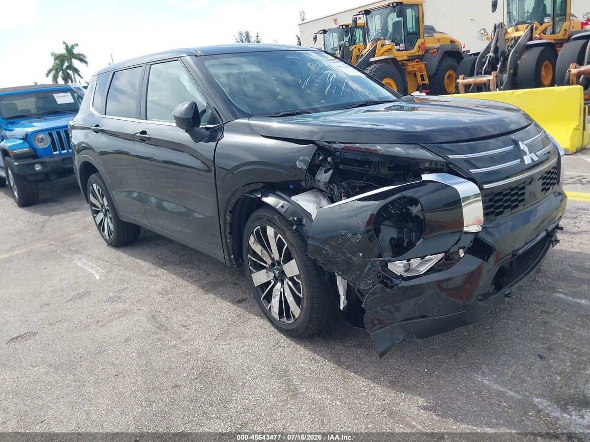 2026 MITSUBISHI OUTLANDER LE 2.5 2WD/SE 2.5 2WD
