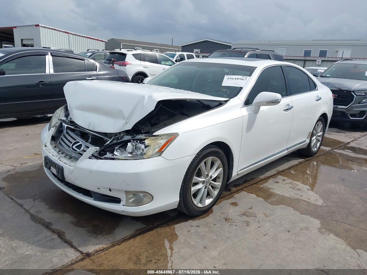 2011 LEXUS ES 350 — снимка 2