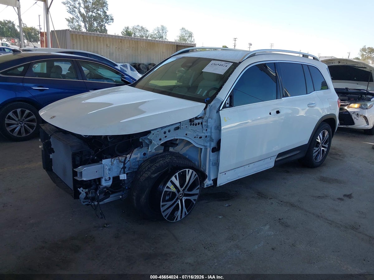 2025 MERCEDES-BENZ GLB 250 — photo 2