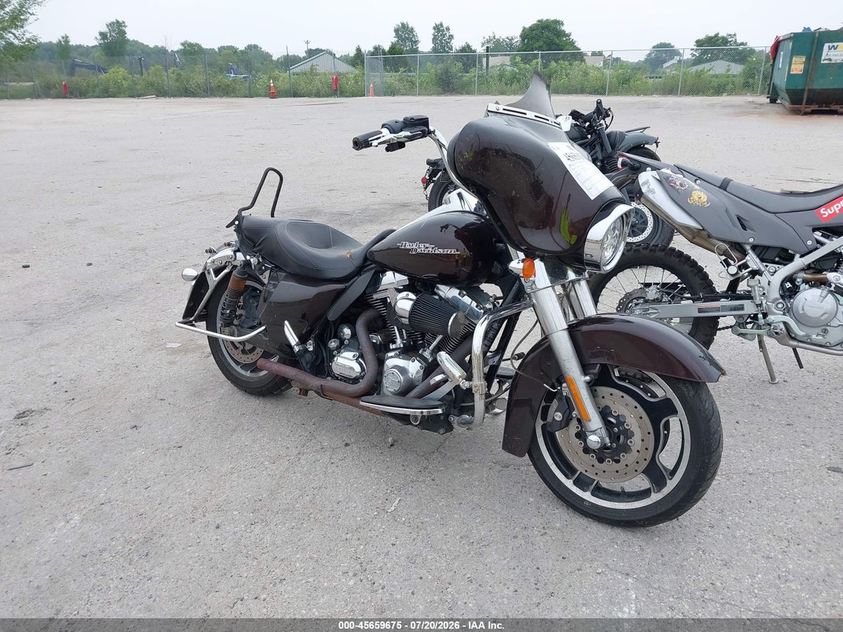 2011 HARLEY-DAVIDSON FLHX