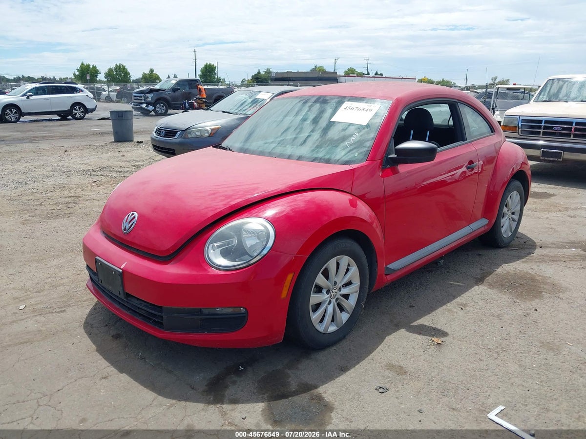 2013 VOLKSWAGEN BEETLE 2.5L ENTRY — снимка 2