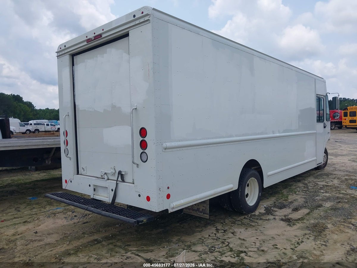 2024 FORD F-59 COMMERCIAL STRIPPED — photo 4