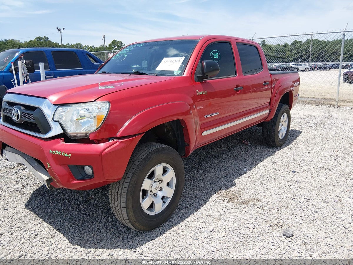 2014 TOYOTA TACOMA PRERUNNER V6 — photo 2