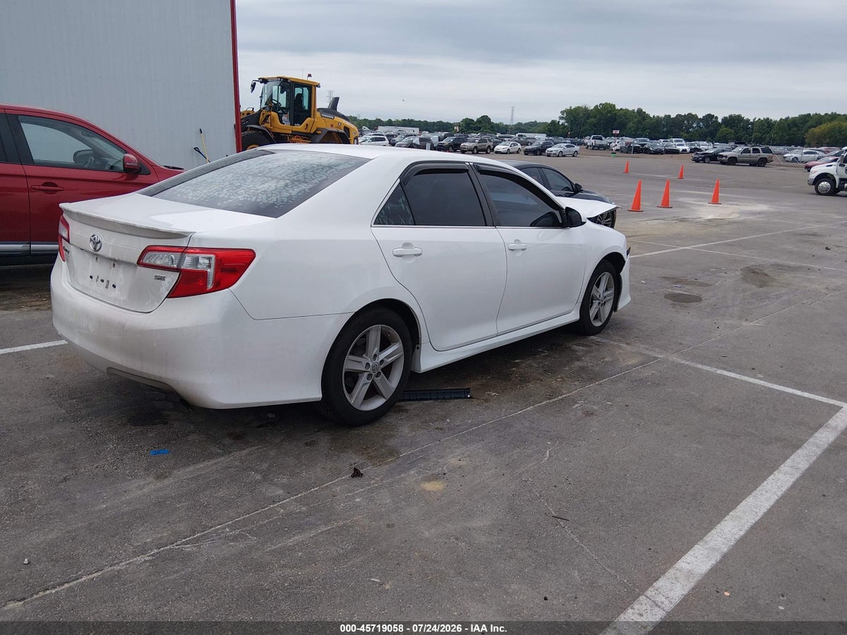 2014 TOYOTA CAMRY SE — снимка 4