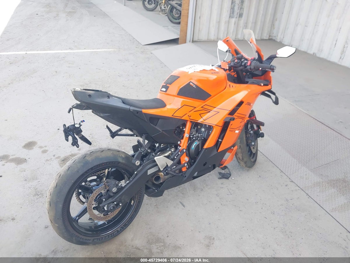 2026 KTM 990 — photo 4