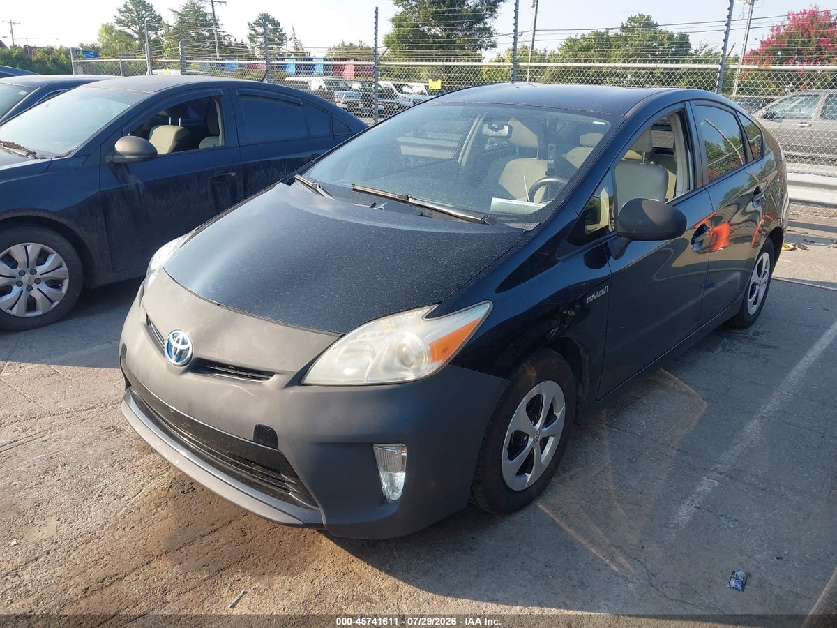 2013 TOYOTA PRIUS THREE — снимка 2