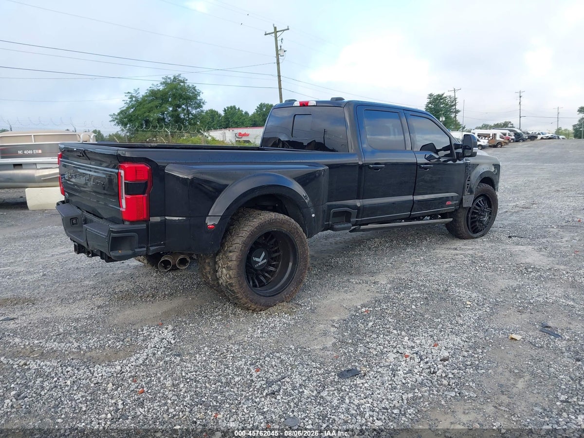 2025 FORD F-450 PLATINUM — photo 4