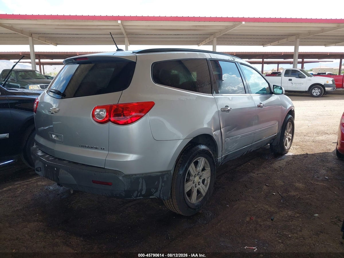 2011 CHEVROLET TRAVERSE LT W/1LT — снимка 4