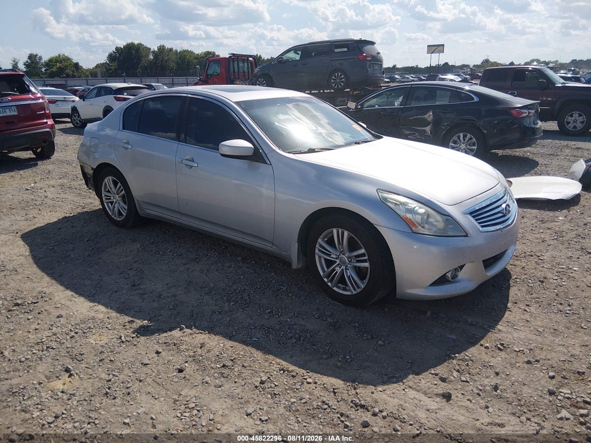 2013 INFINITI G37 JOURNEY