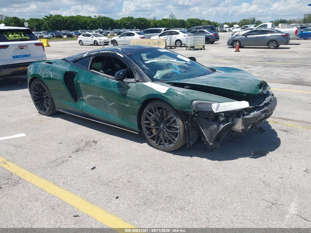2023 MCLAREN GT