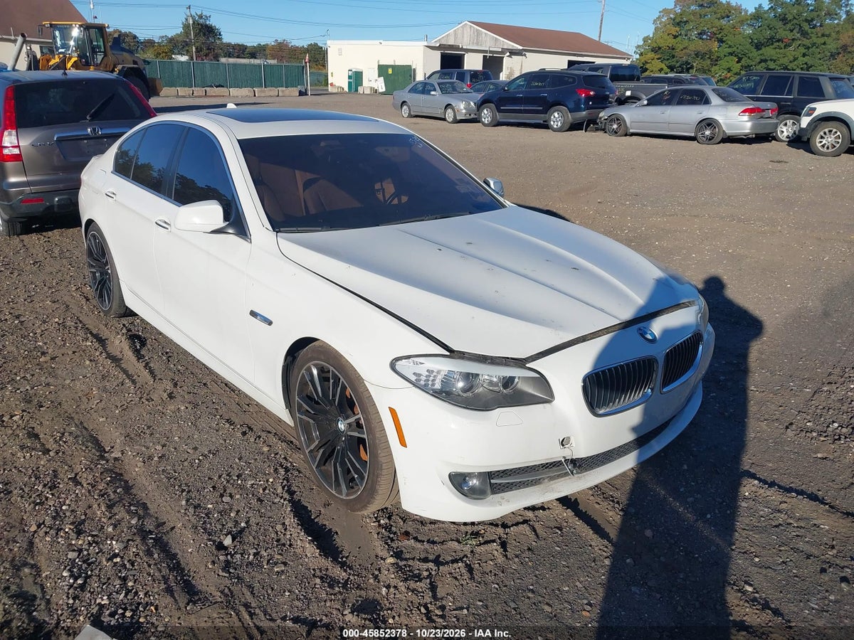 2011 BMW 528I