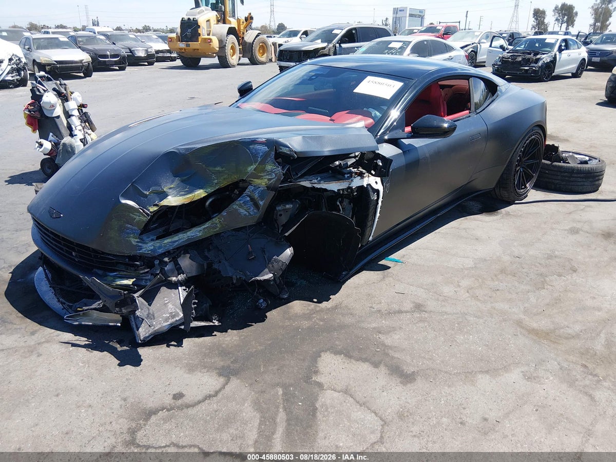 2022 ASTON MARTIN DB11 — снимка 2