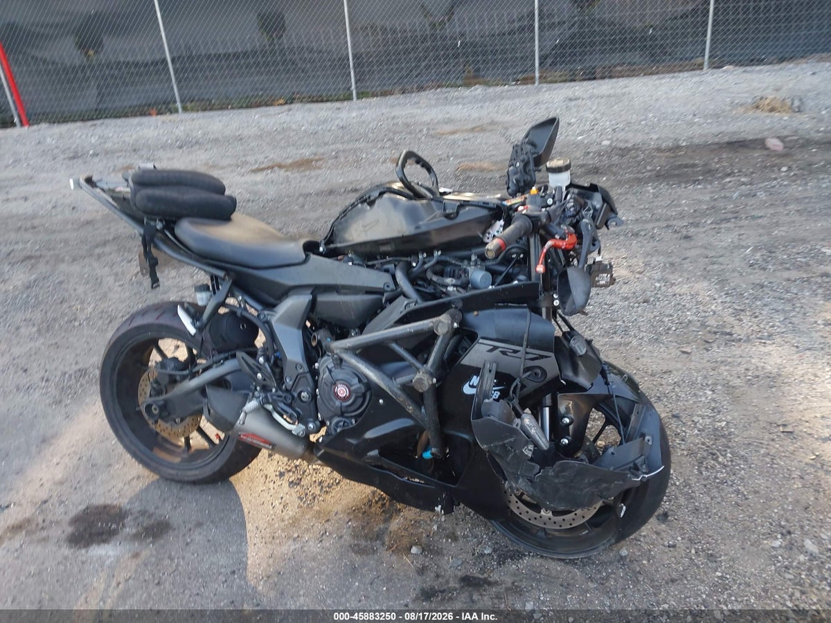 2025 YAMAHA YZFR7