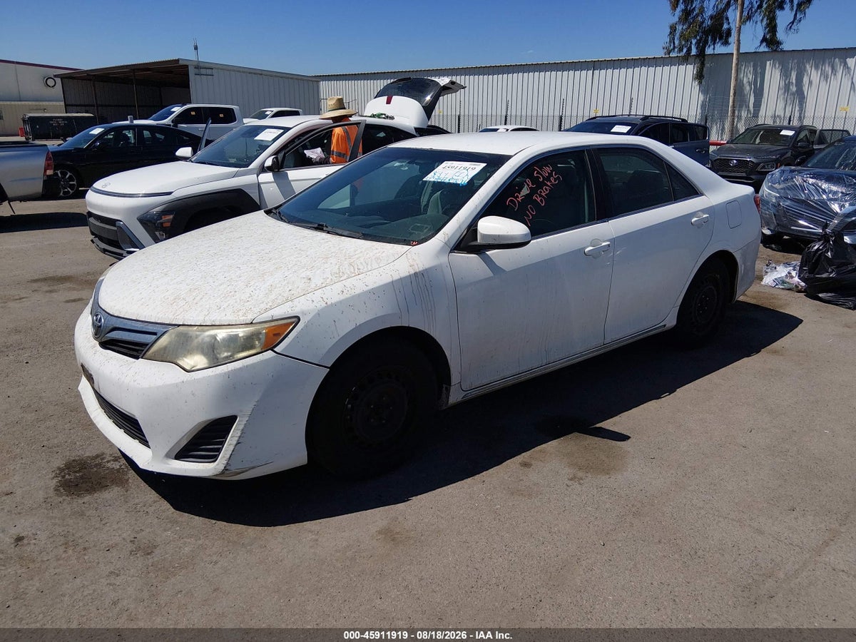 2012 TOYOTA CAMRY LE — снимка 2