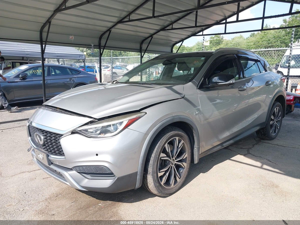 2019 INFINITI QX30 LUXE — photo 2