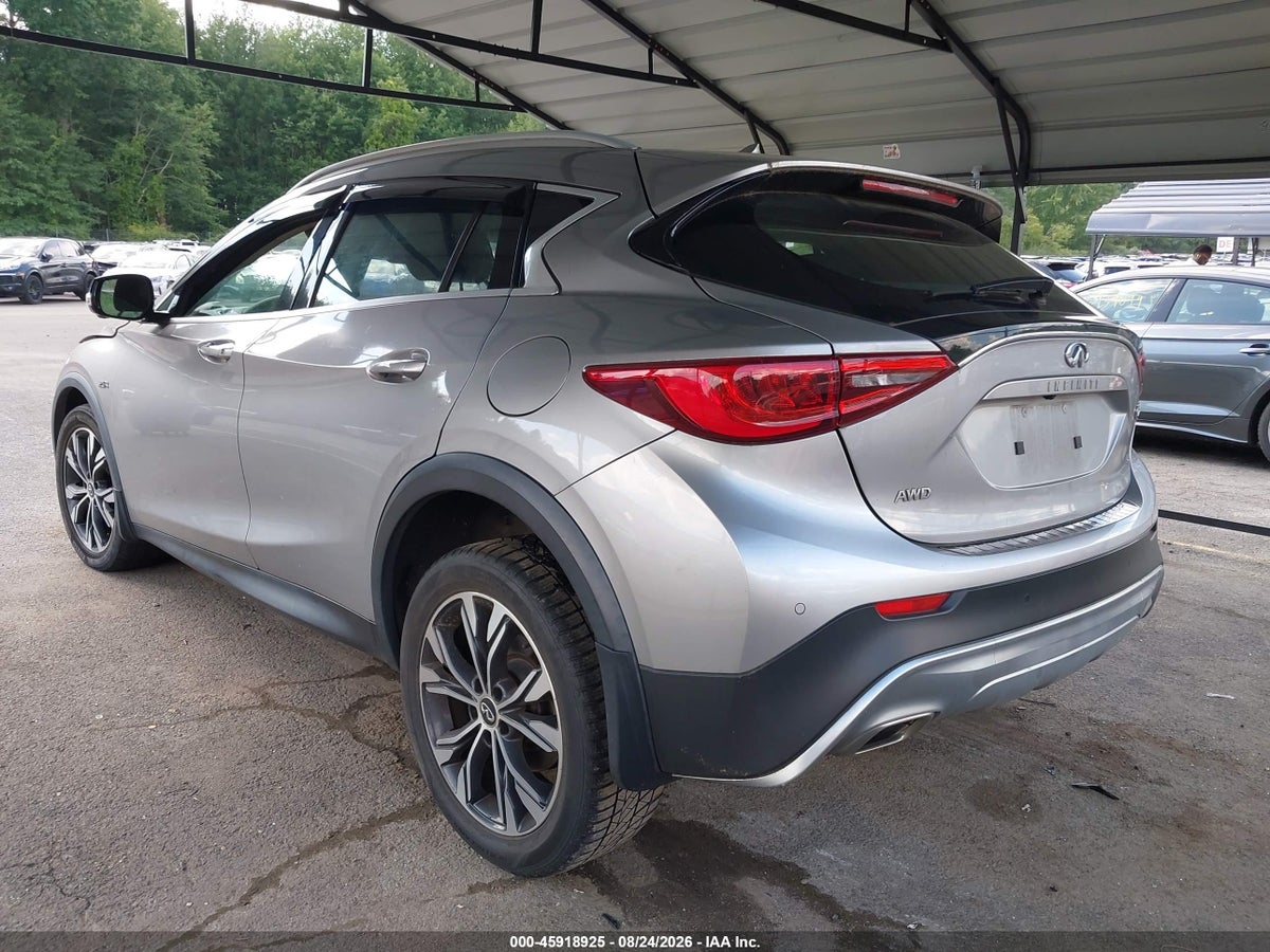 2019 INFINITI QX30 LUXE — photo 3