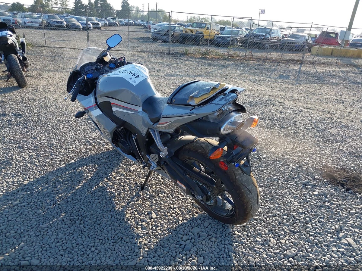 2026 HONDA CBR600 RR — снимка 3