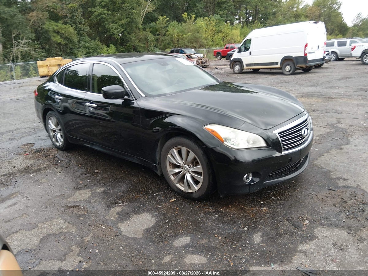 2013 INFINITI M37
