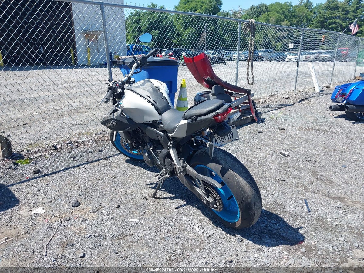 2026 YAMAHA MTN690 — снимка 3