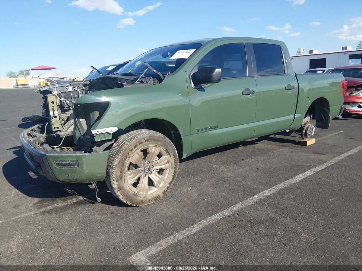 2024 NISSAN TITAN SV 4X4 — photo 2
