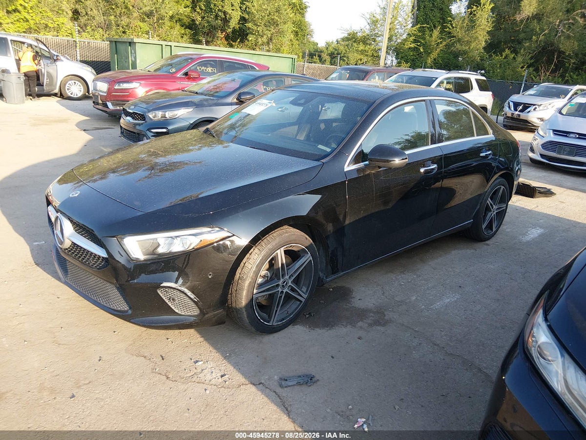 2022 MERCEDES-BENZ A 220 4MATIC — photo 2