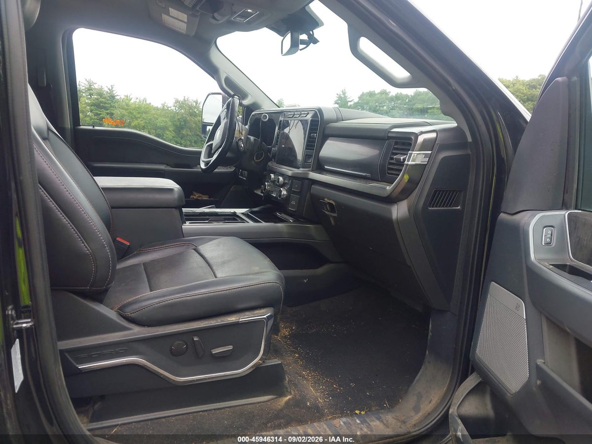 2024 FORD F-450 LARIAT — photo 5