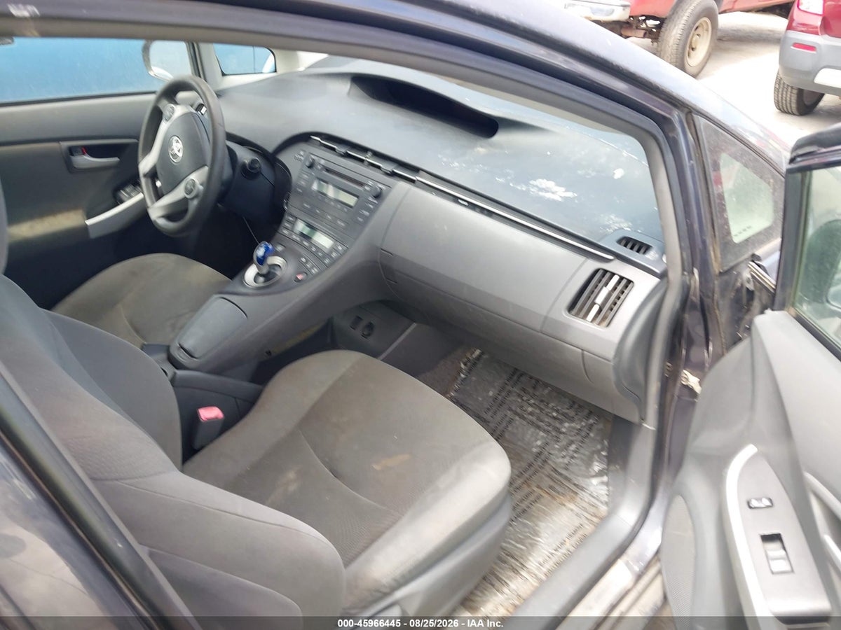 2011 TOYOTA PRIUS TWO — снимка 5