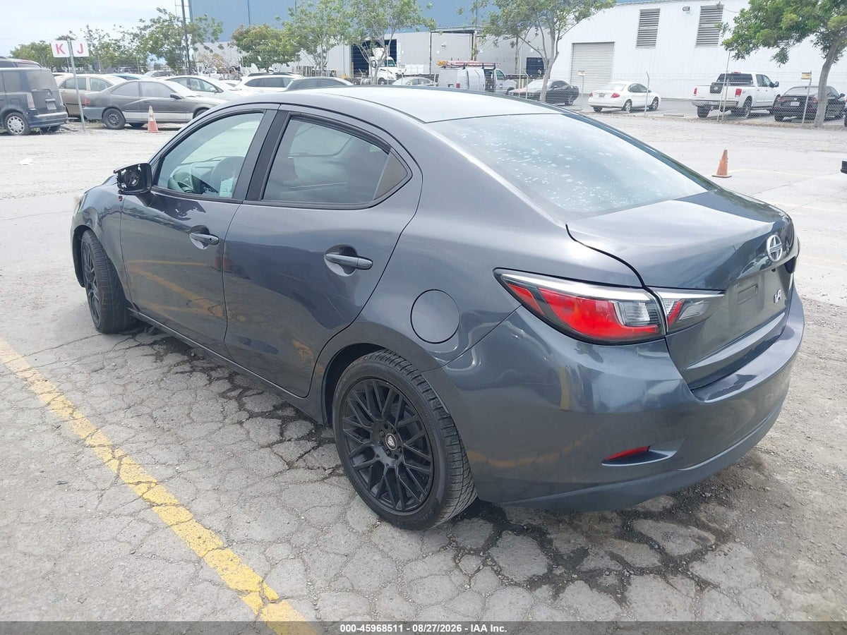 2016 SCION IA — снимка 3