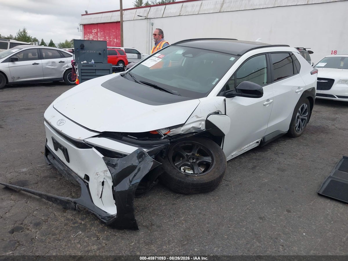 2025 TOYOTA BZ4X XLE/LIMITED — снимка 2