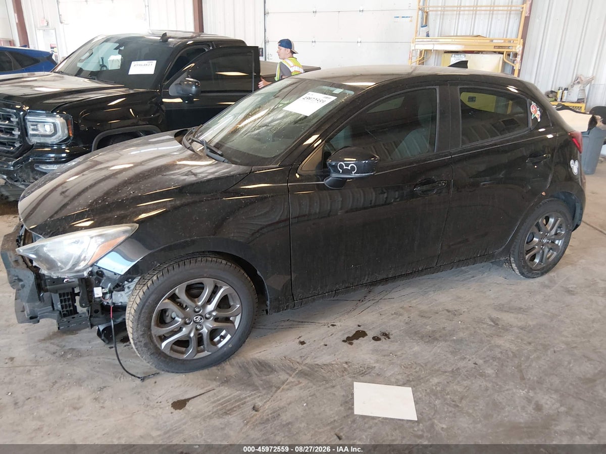 2020 TOYOTA YARIS LE — photo 2