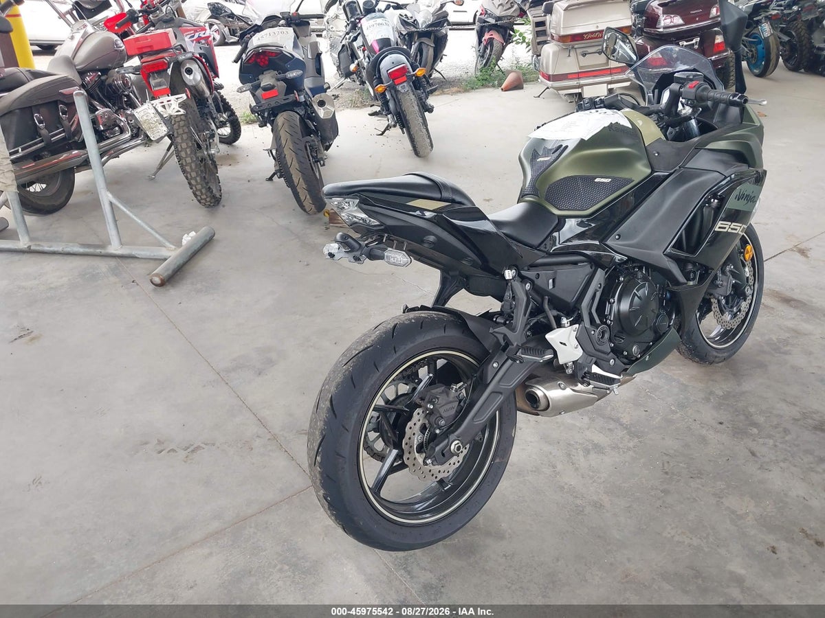 2024 KAWASAKI EX650 P — photo 4