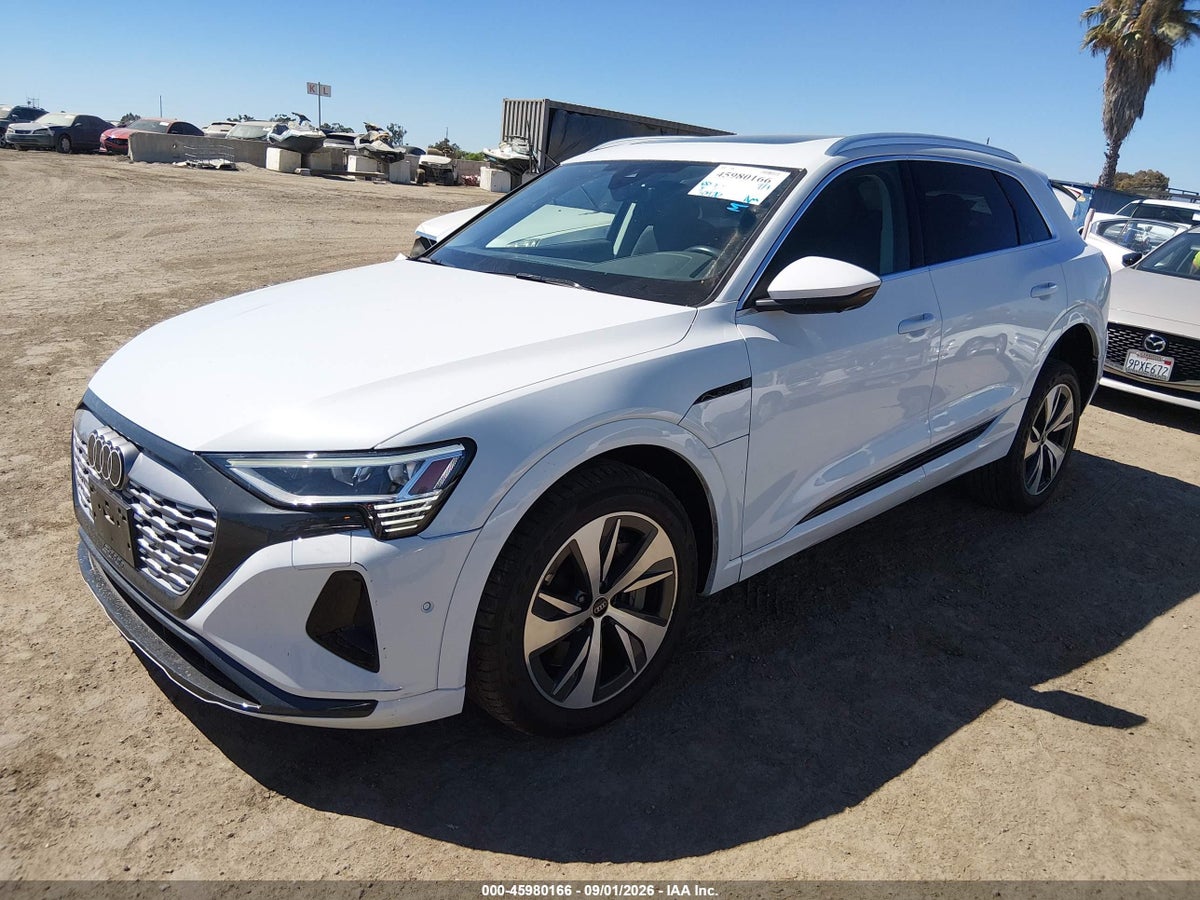 2024 AUDI Q8 E-TRON PREMIUM PLUS QUATTRO — photo 2
