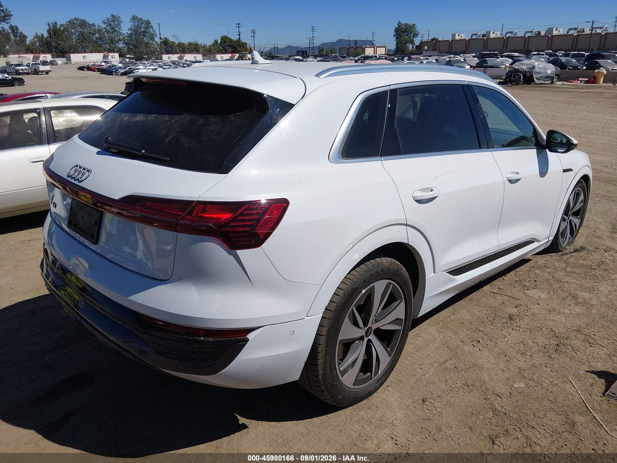 2024 AUDI Q8 E-TRON PREMIUM PLUS QUATTRO — photo 4