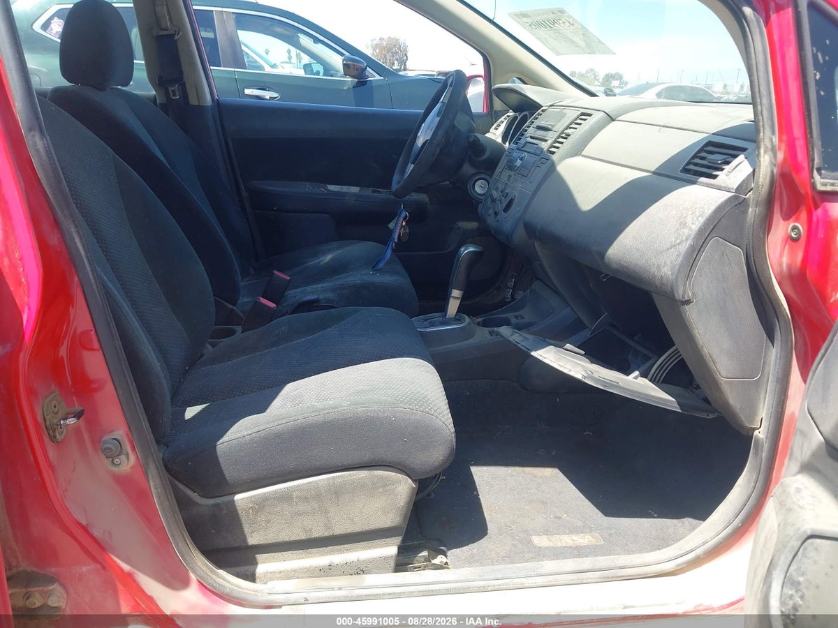 2011 NISSAN VERSA 1.8S — снимка 5