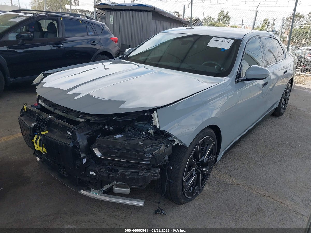 2025 BMW I7 EDRIVE50 — photo 2
