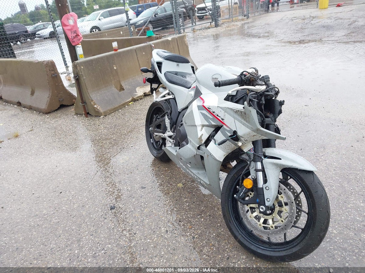 2026 HONDA CBR600 RR
