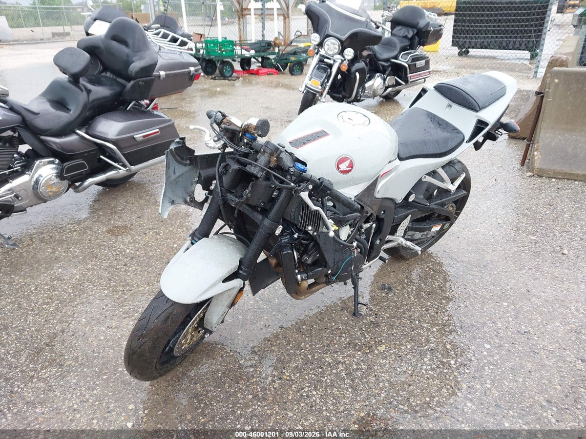 2026 HONDA CBR600 RR — снимка 2