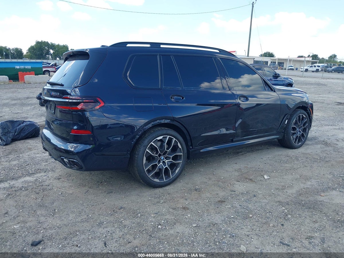 2026 BMW X7 M60I — photo 4
